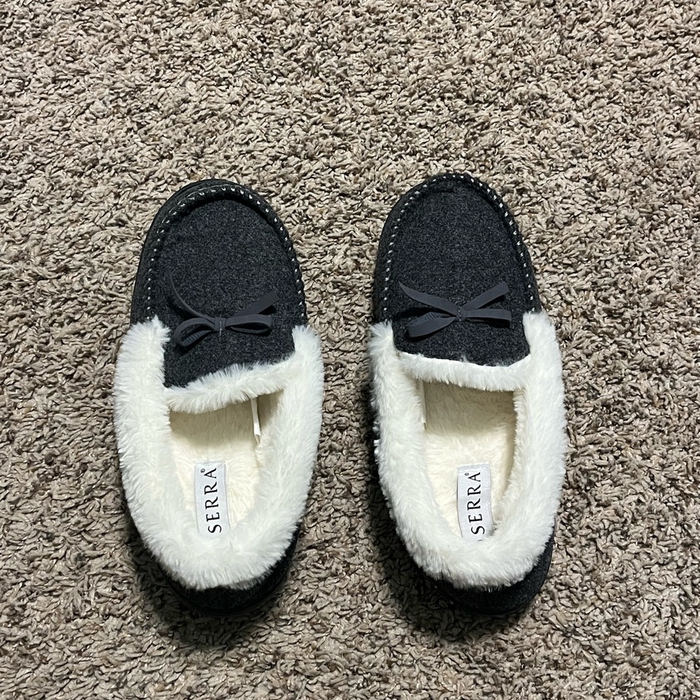 Serra Black and White Indoor Slippers